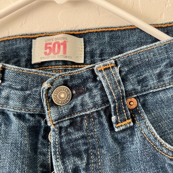 Levis 501 Cutoff Denim Shorts - Picture 6 of 9